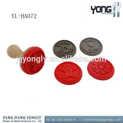 Yongly With wood Handle Round Shape Cutter Stamp Mold press wooden stamp